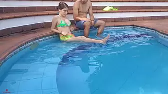 I take advantage of my moment alone with my horny stepsister in the pool to fuck her very hard with my enormous juicy dong.