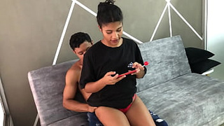 I let my stepsister play with my cell phone and I play with her twat - Spanish porn - Brunette - Hispanic
