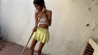 fresh cleaning chick, she is very horny and wants to fuck.
