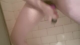 Fucking my Soaked Vagina in the Shower